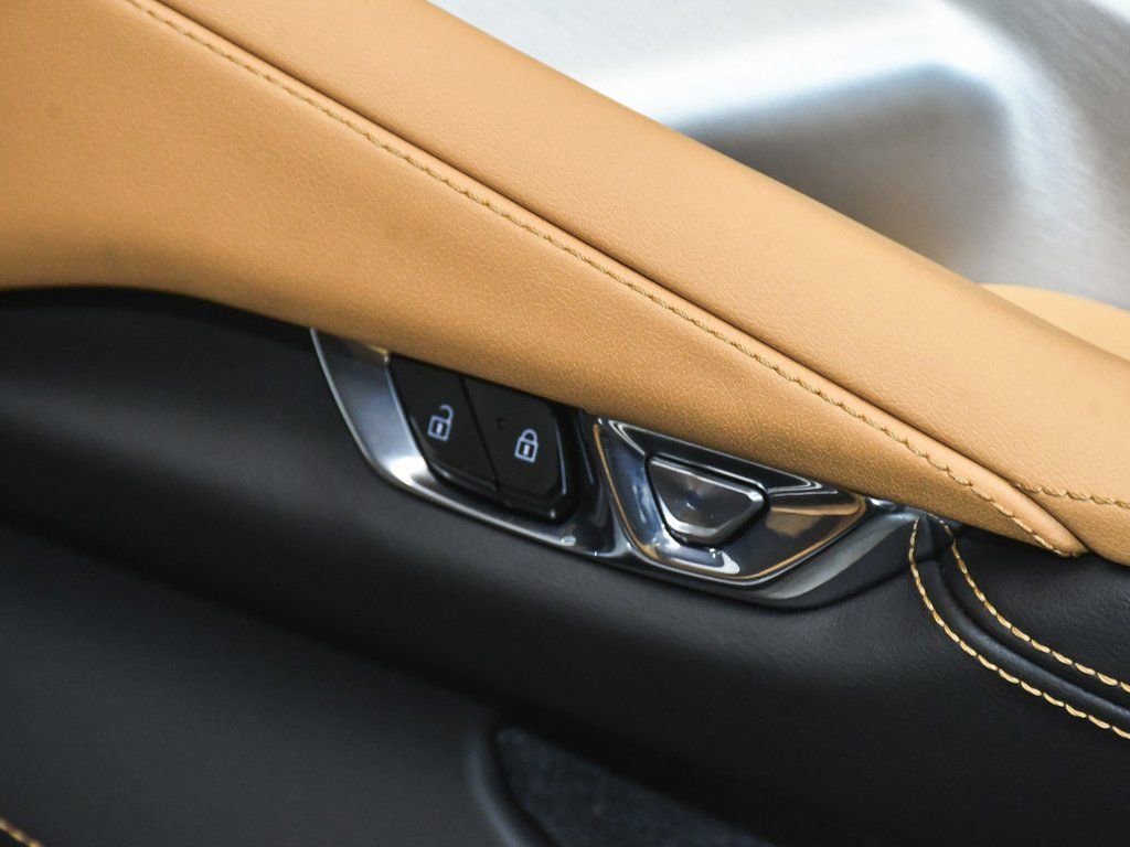 Used 2023 Chevrolet Corvette Z06 image 18