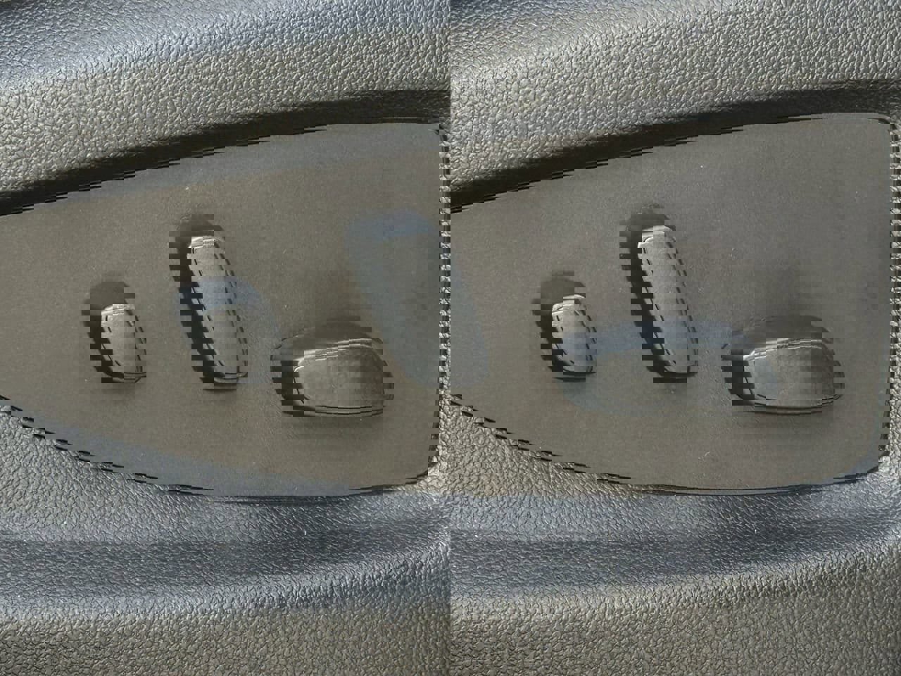 Used 2018 Chevrolet Silverado 1500 LTZ w/ Texas Edition image 23