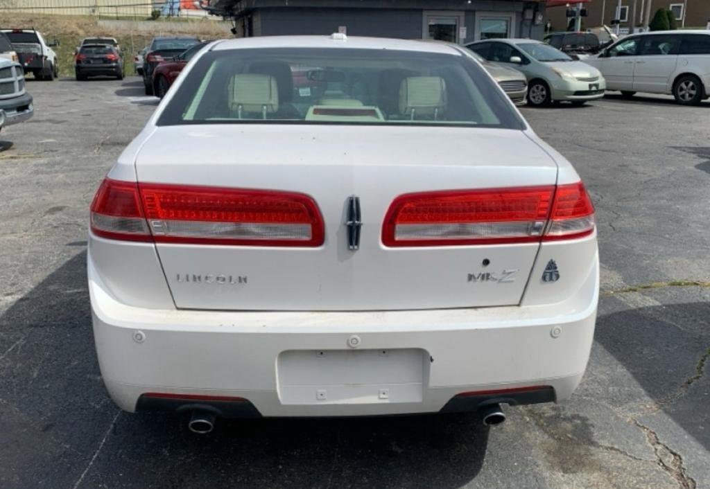 Used 2012 Lincoln MKZ FWD image 6