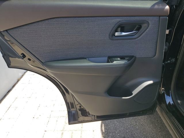 Certified 2022 Nissan Rogue SV image 30