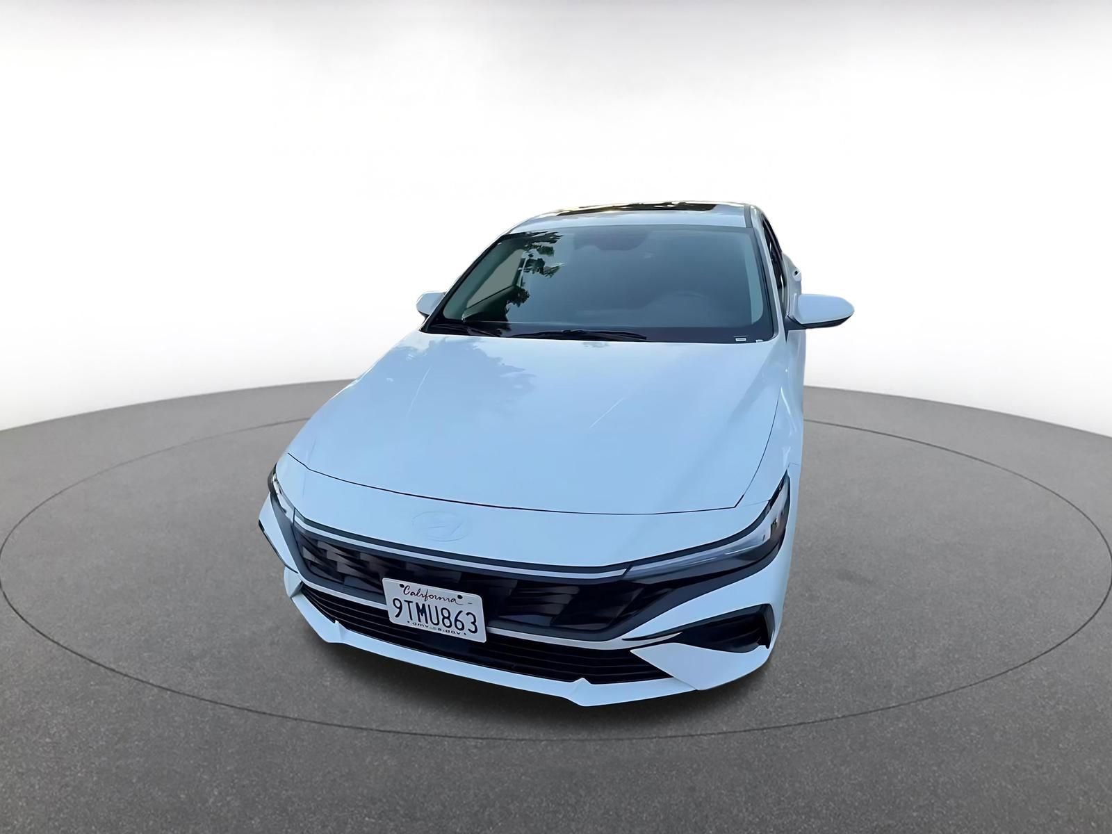 Used 2025 Hyundai Elantra SEL image 8