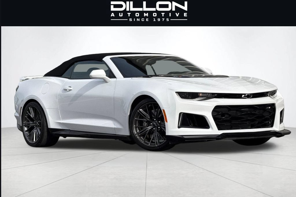 Used 2022 Chevrolet Camaro ZL1 RWD image 10