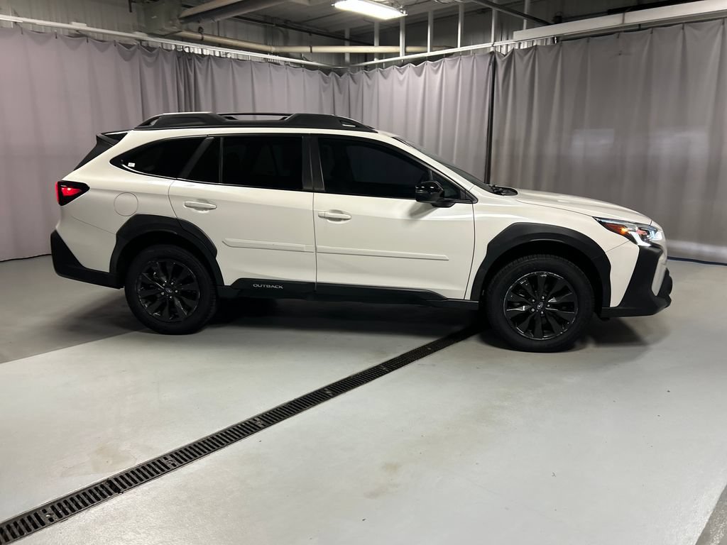 Used 2024 Subaru Outback Onyx Edition AWD/4WD image 8
