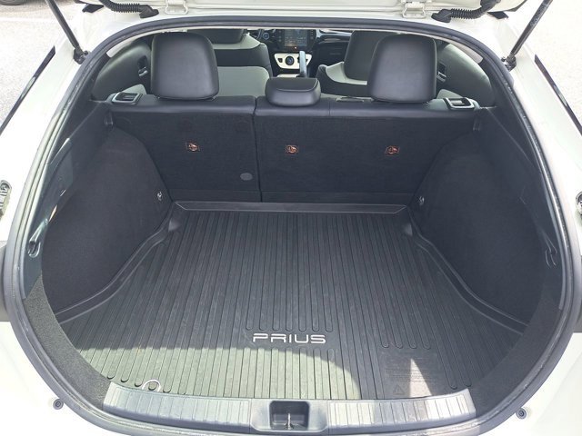 Used 2018 Toyota Prius Four image 16