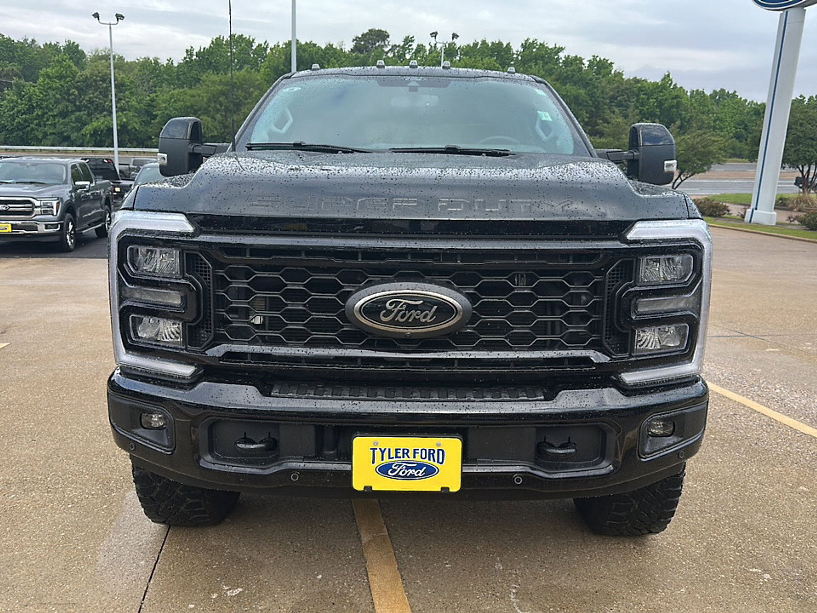 Used 2026 Ford F250 Lariat w/ Tremor Off-Road Package AWD/4WD image 2