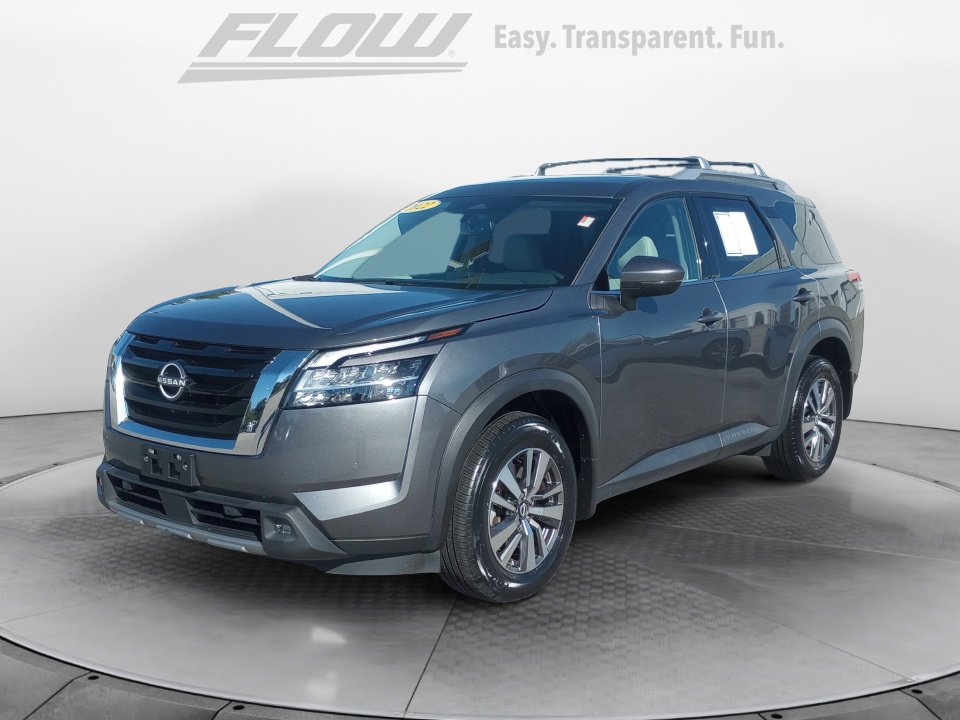 Used 2022 Nissan Pathfinder SL w/ Cargo Package image 3