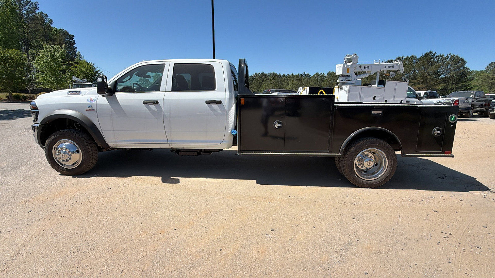 New 2026 RAM 4500 Tradesman w/ Chrome Appearance Group AWD/4WD image 11