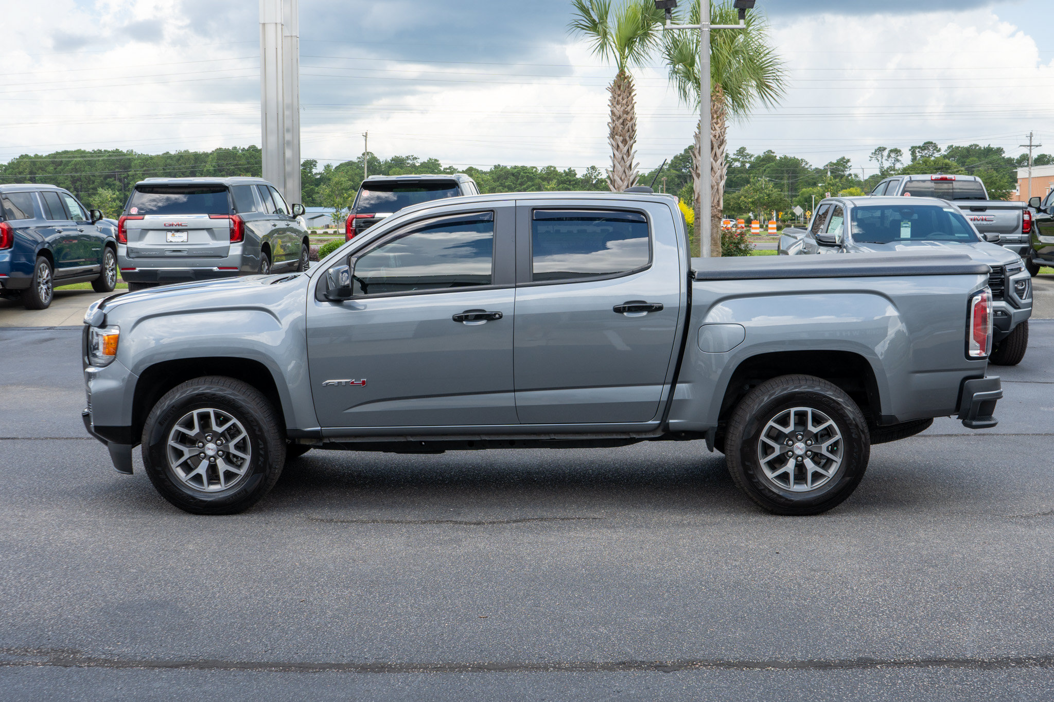 Used 2021 GMC Canyon AT4 w/ Driver Alert Package AWD/4WD image 6