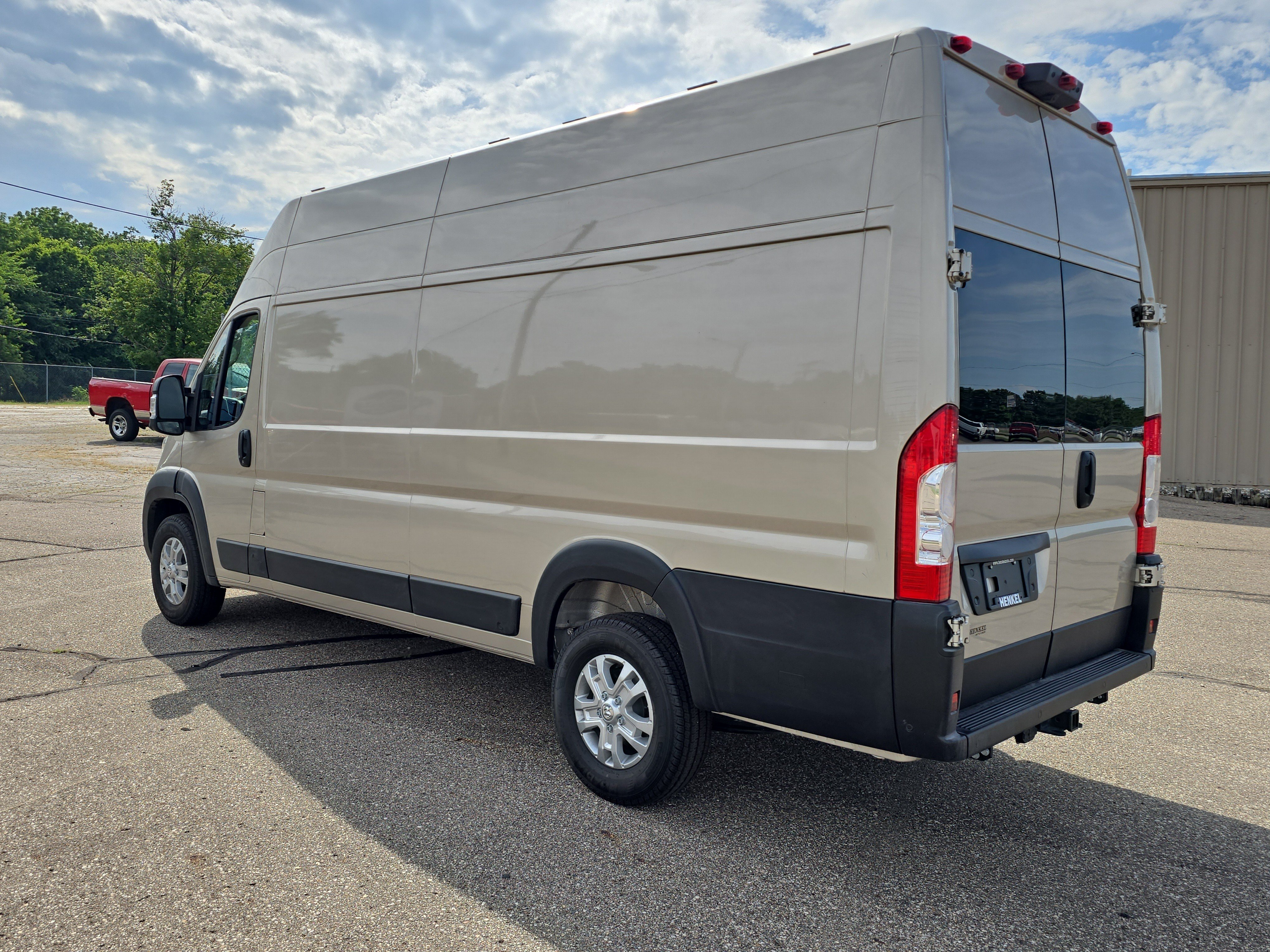Used 2026 RAM ProMaster 3500 w/ Quick Order Package 22G SLT FWD image 3