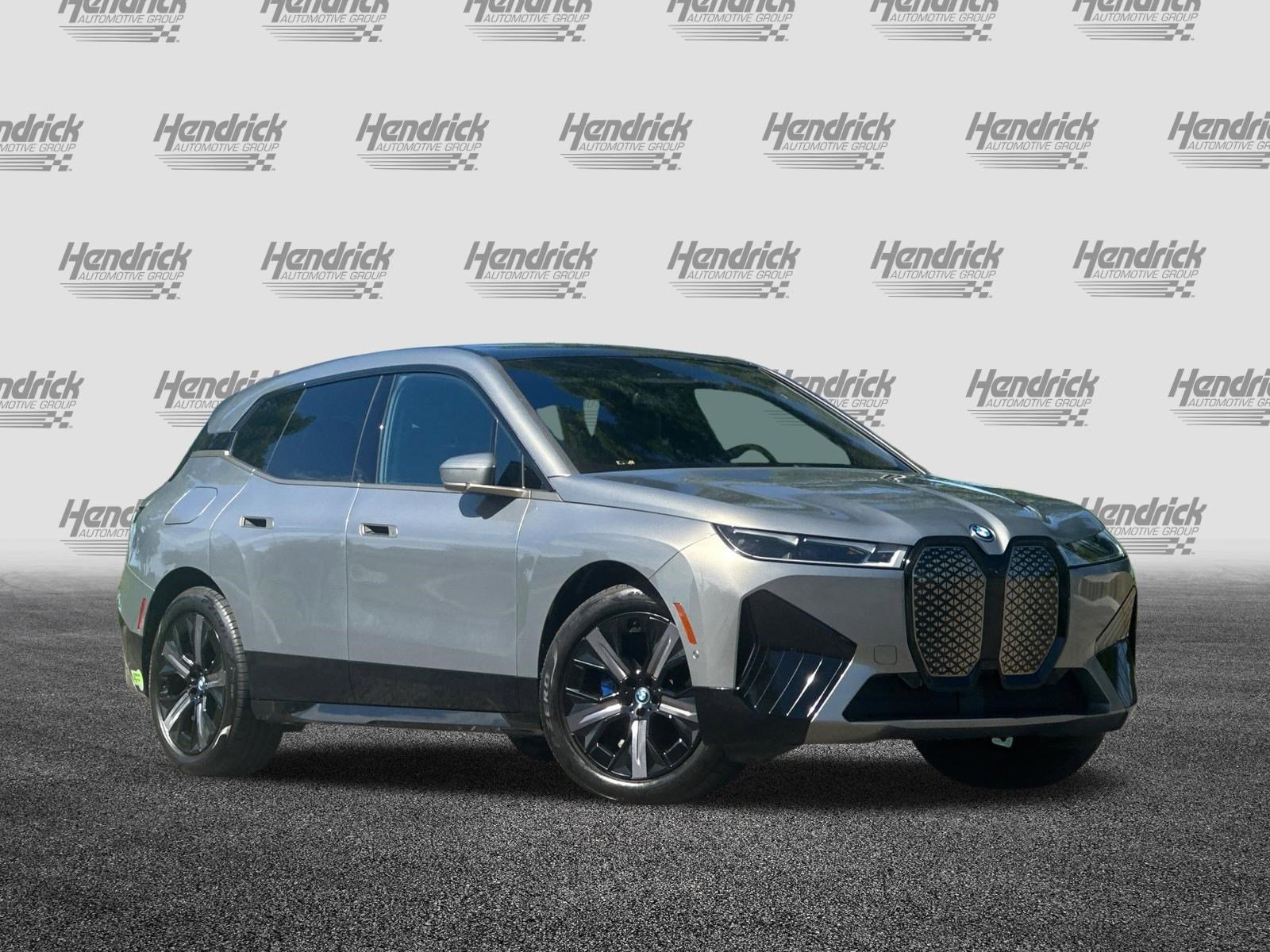 Certified 2023 BMW iX xDrive50 w/ Sport Package image 2