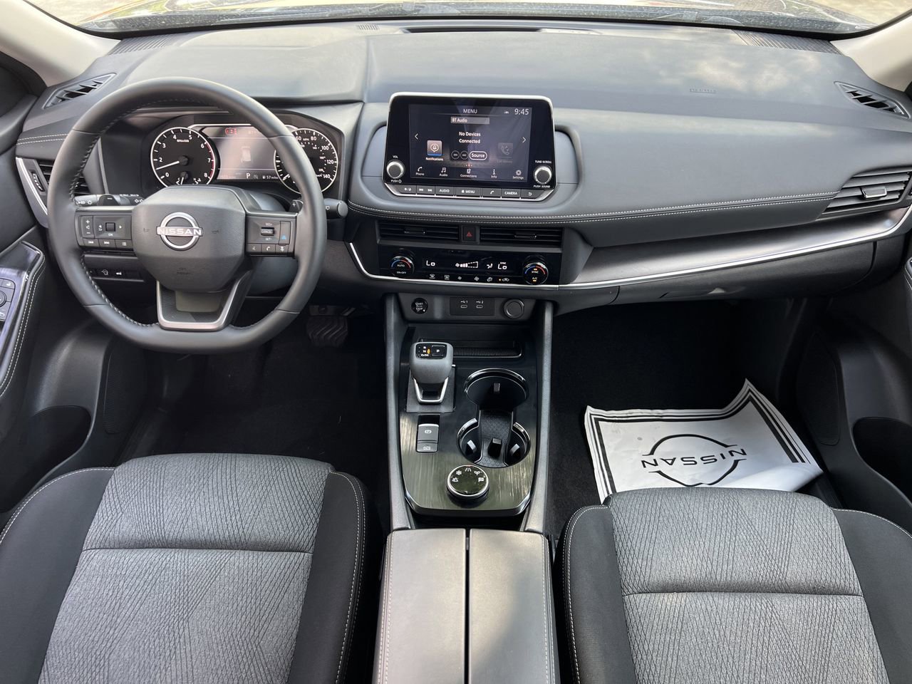 Used 2026 Nissan Rogue SV AWD/4WD image 8