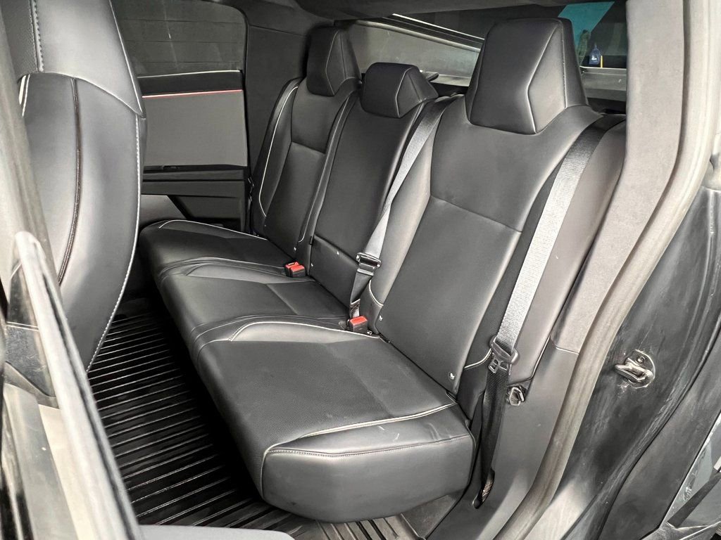 Used 2024 Tesla Cybertruck AWD Crew Cab image 13