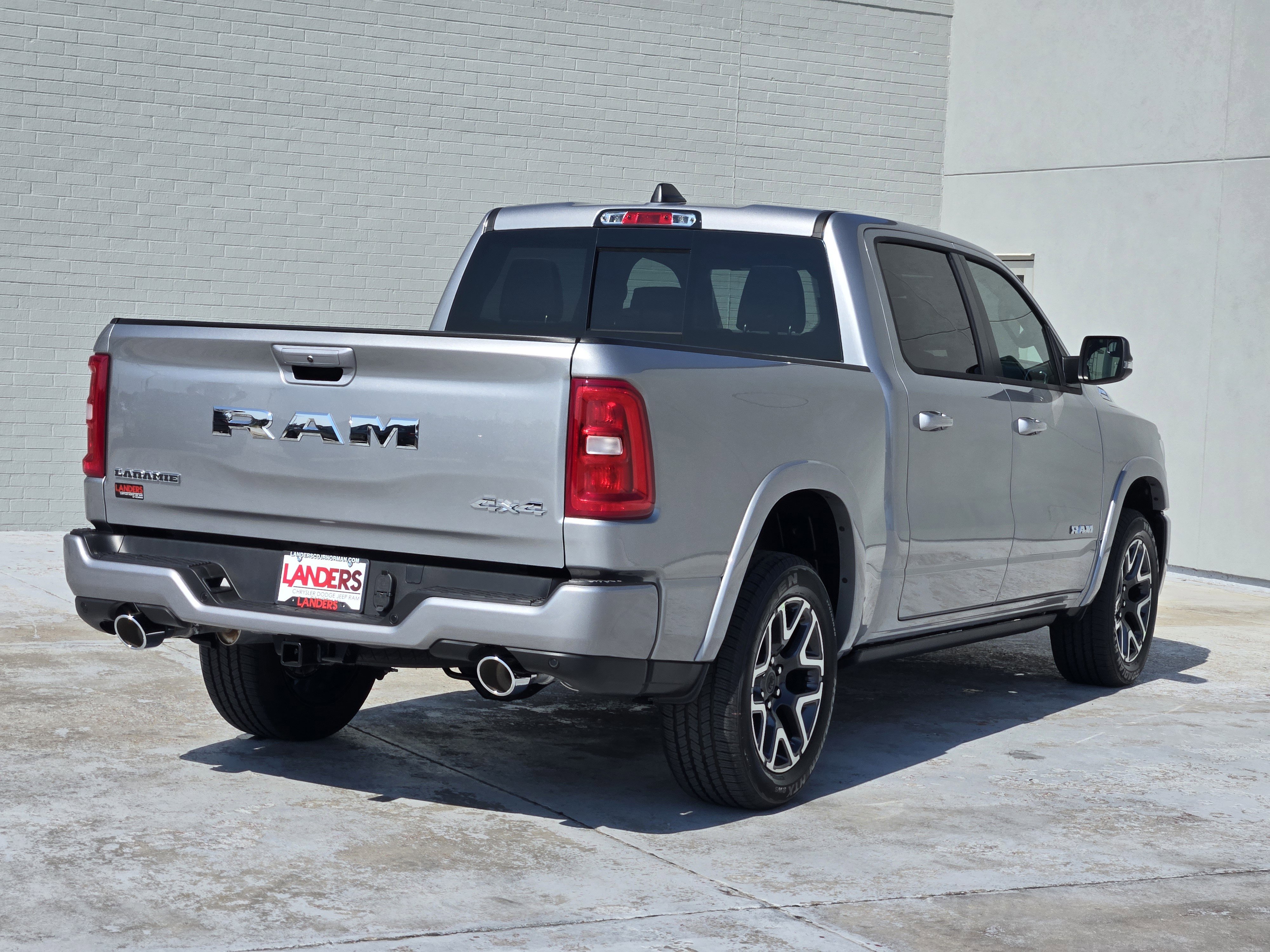 New 2026 RAM 1500 Laramie w/ Laramie Southwest Edition AWD/4WD image 4