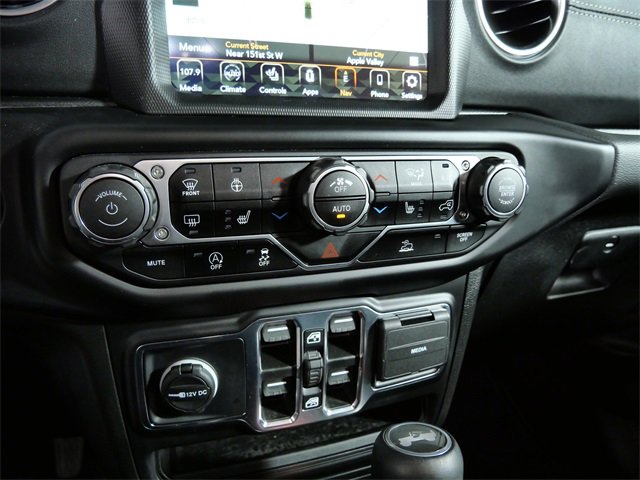 Used 2022 Jeep Wrangler Unlimited Sahara w/ Cold Weather Group image 19