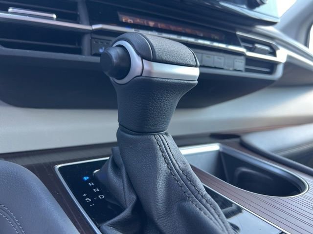 Used 2024 Toyota Sienna XLE image 25