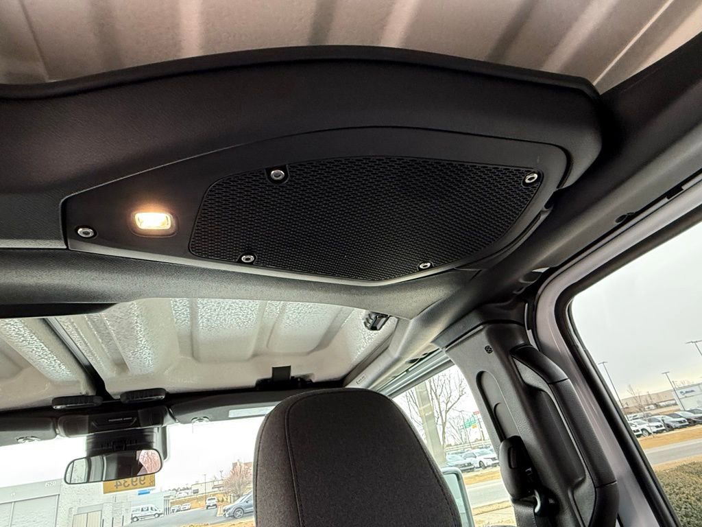 Used 2025 Jeep Gladiator Sport image 39