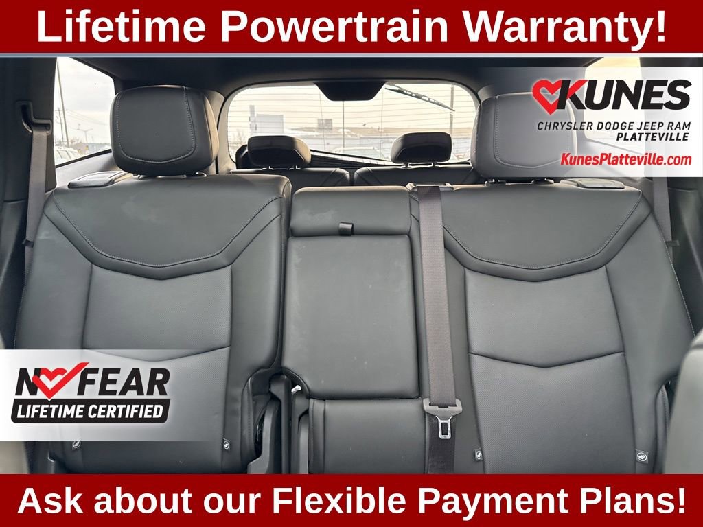 Used 2024 Cadillac XT6 Sport w/ Technology Package AWD/4WD image 31