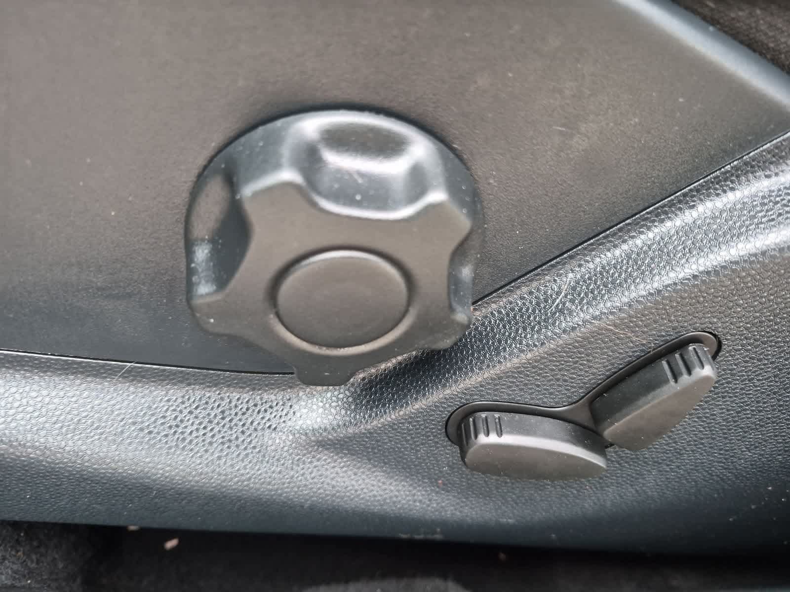 Used 2020 Ford EcoSport SE w/ SE Convenience Package FWD image 17