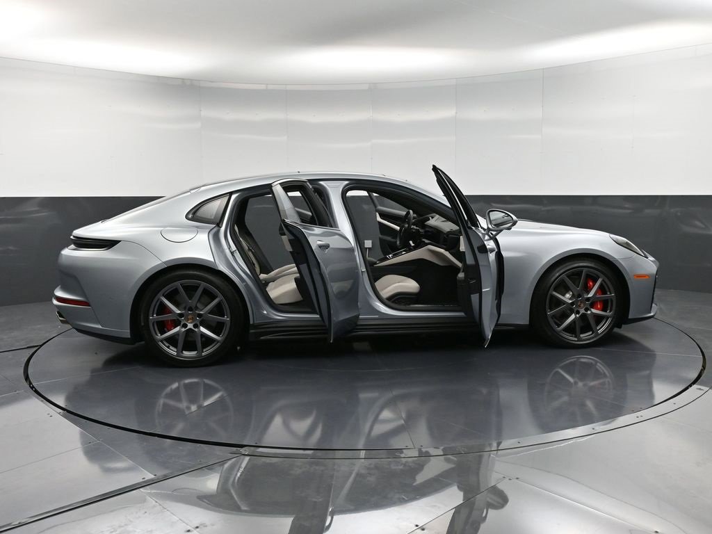 New 2026 Porsche Panamera GTS image 38