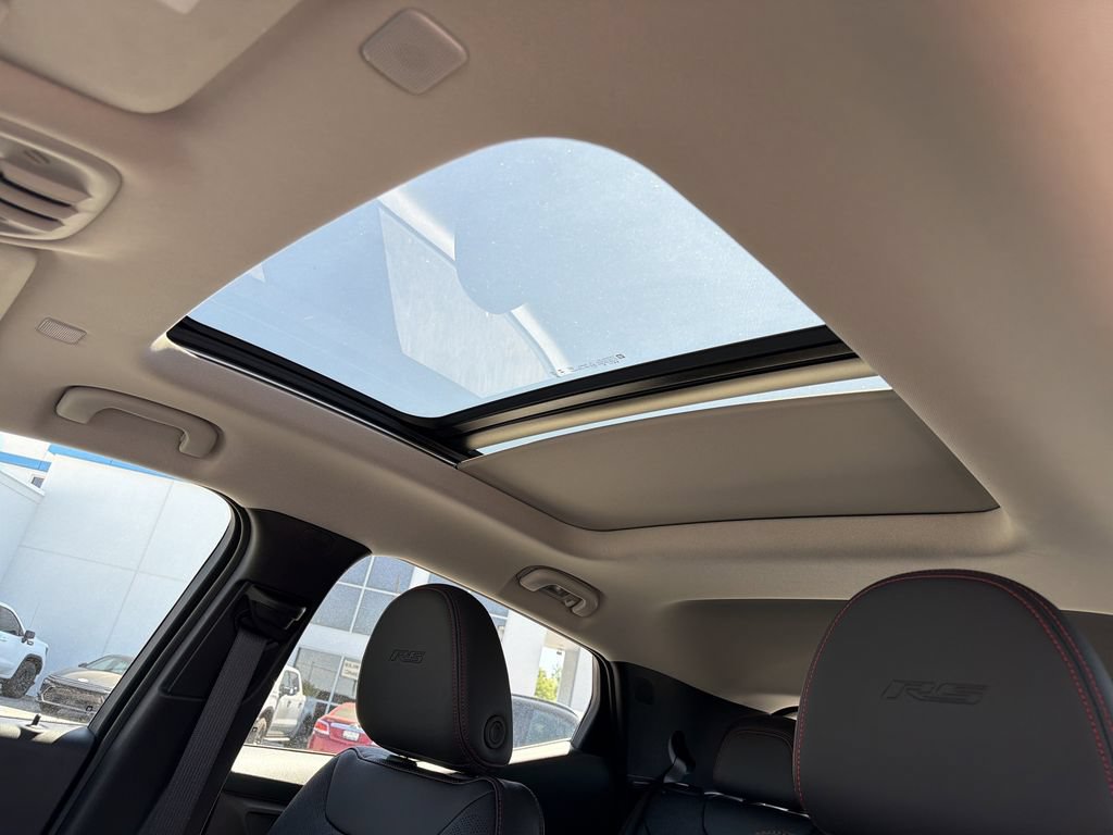 New 2027 Chevrolet Bolt RS w/ Technology Package FWD image 12