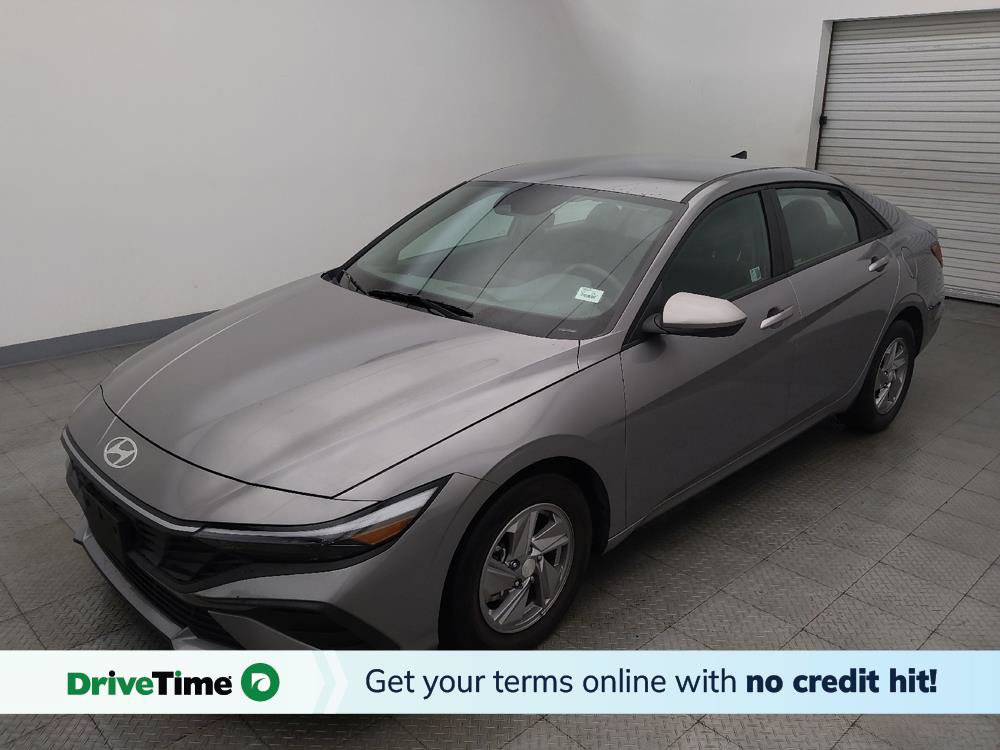 Used 2025 Hyundai Elantra SE