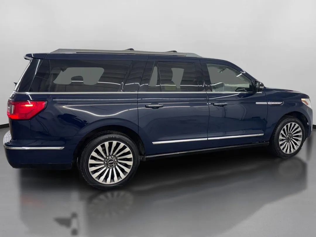 Used 2020 Lincoln Navigator L Reserve w/ Equipment Group 201A Reserve image 11