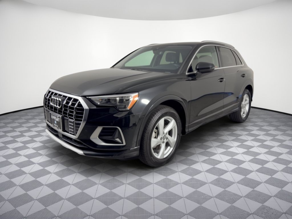 Used 2020 Audi Q3 2.0T Premium w/ Convenience Package AWD/4WD image 1