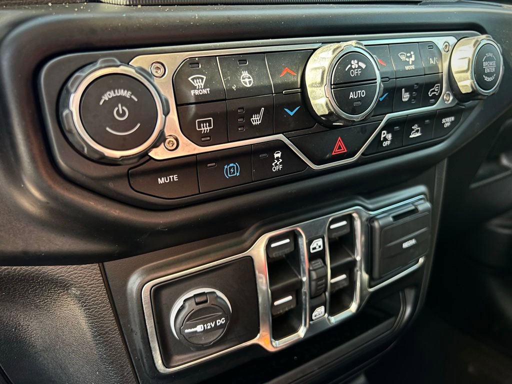 Used 2022 Jeep Wrangler Unlimited Sahara w/ Cold Weather Group image 57