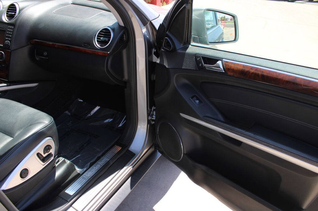 Used 2012 Mercedes-Benz GL 450 4MATIC image 12