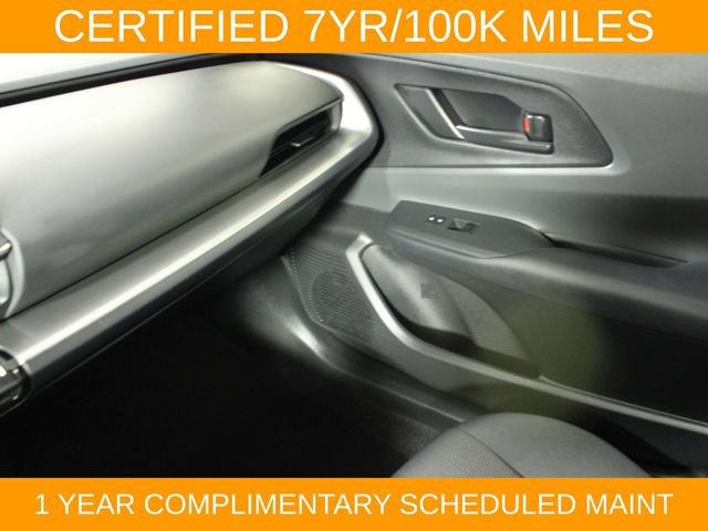 Used 2025 Toyota Prius LE FWD image 14