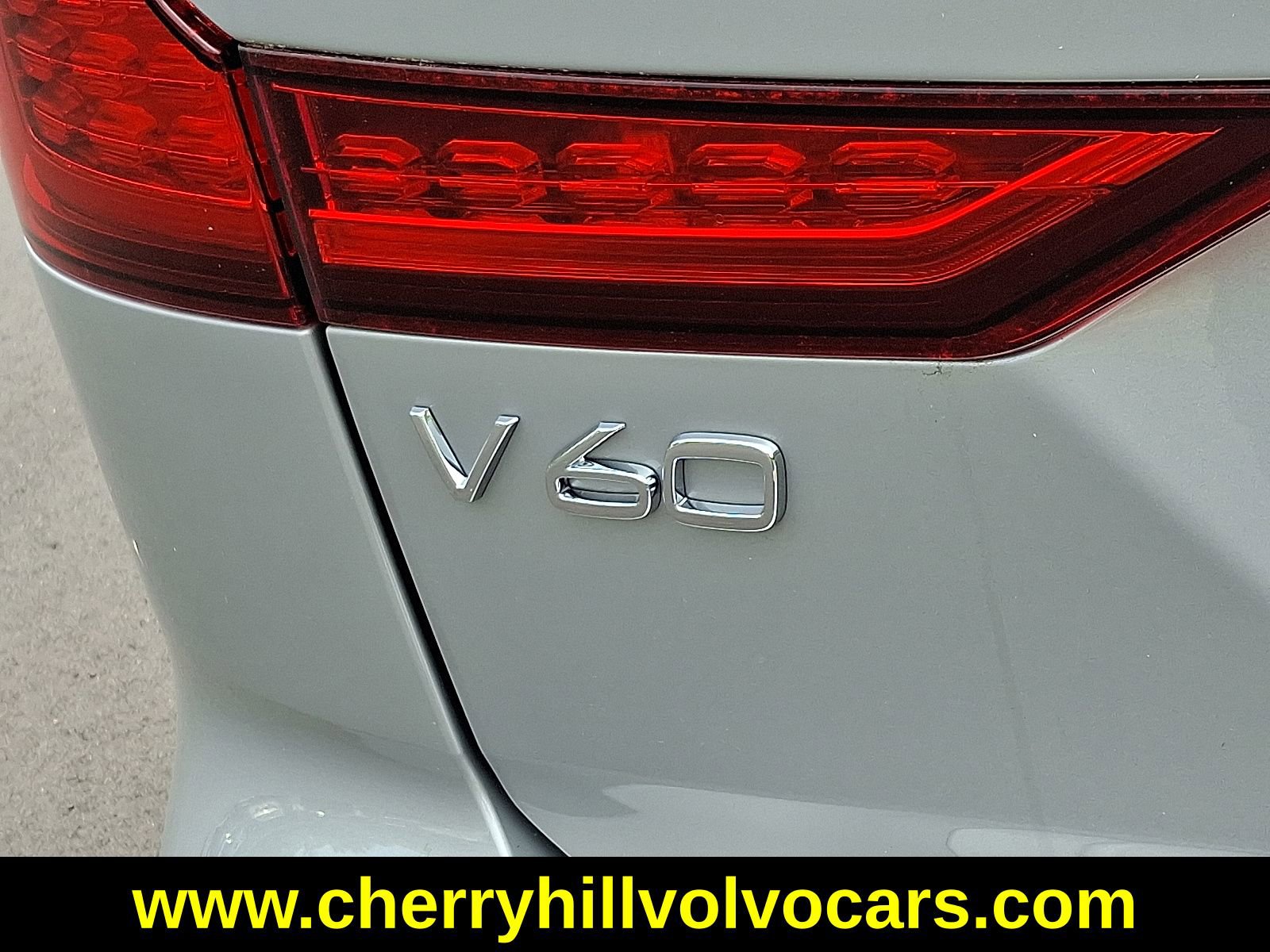New 2025 Volvo V60 B5 Cross Country Ultra w/ Protection Package Premier image 29