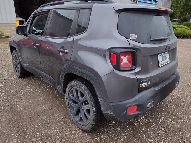 Used 2016 Jeep Renegade Latitude AWD/4WD image 6