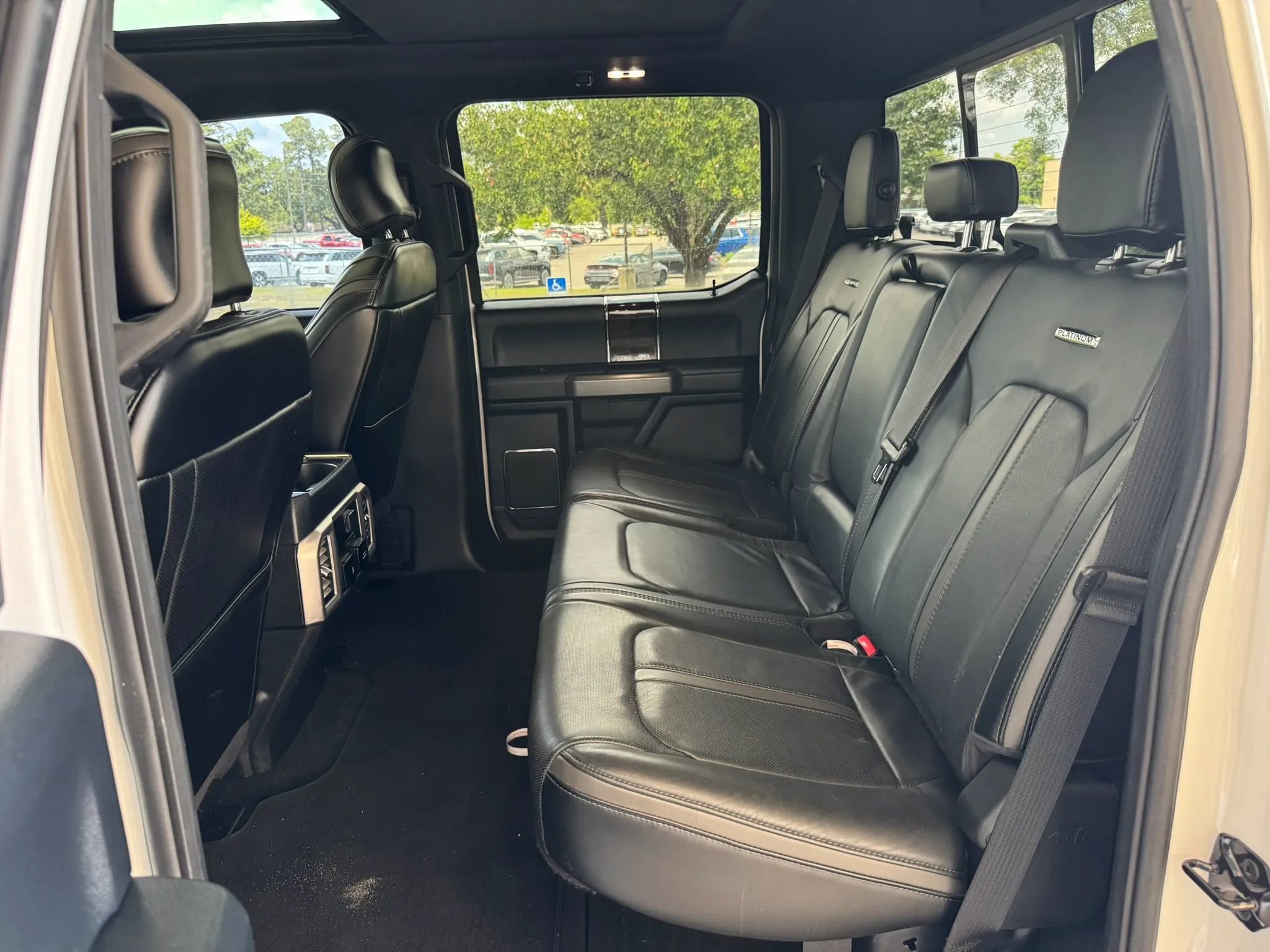 Used 2017 Ford F250 Platinum w/ Platinum Ultimate Package AWD/4WD image 16