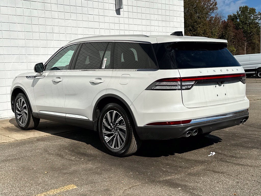 New 2026 Lincoln Aviator AWD image 32
