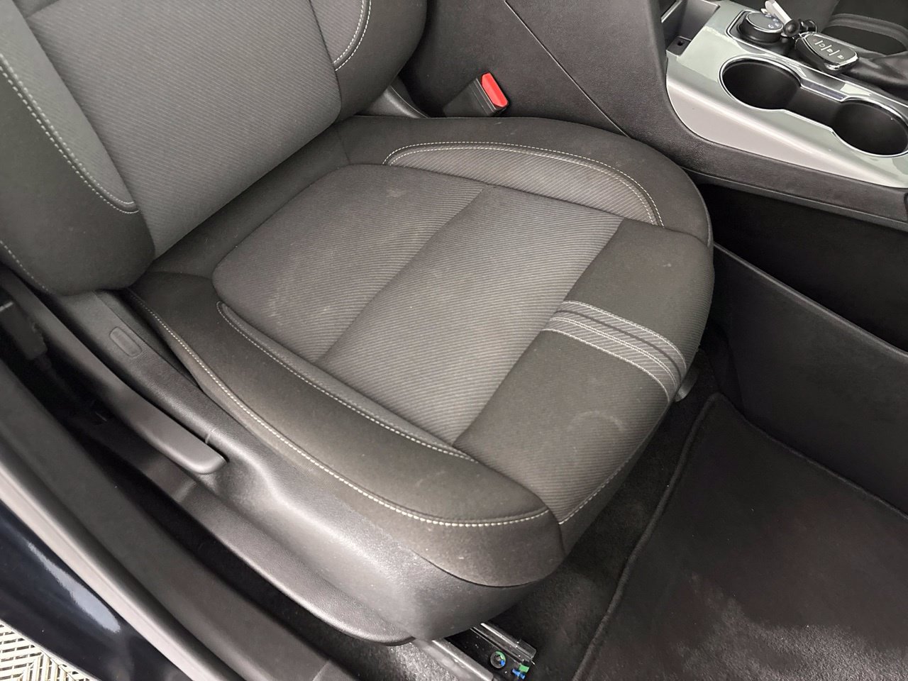 Used 2025 Chevrolet Blazer LT AWD/4WD image 34