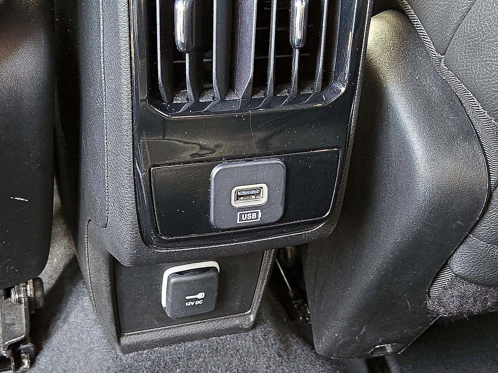 Used 2025 Jeep Compass Limited AWD/4WD image 17