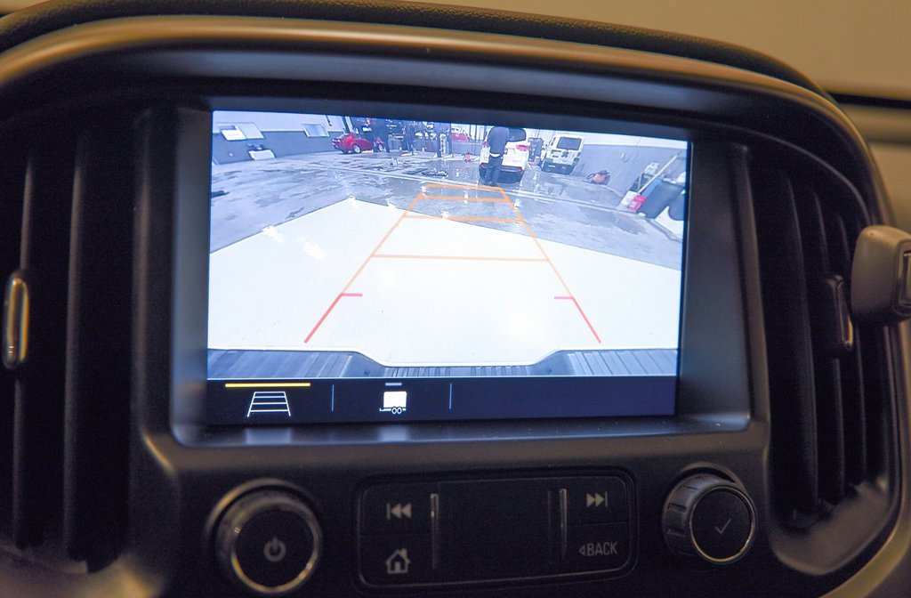 Used 2021 Chevrolet Colorado Z71 w/ Safety Package image 22