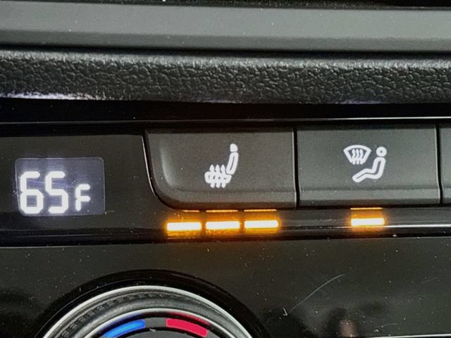Certified 2024 Volkswagen Jetta SE FWD image 23