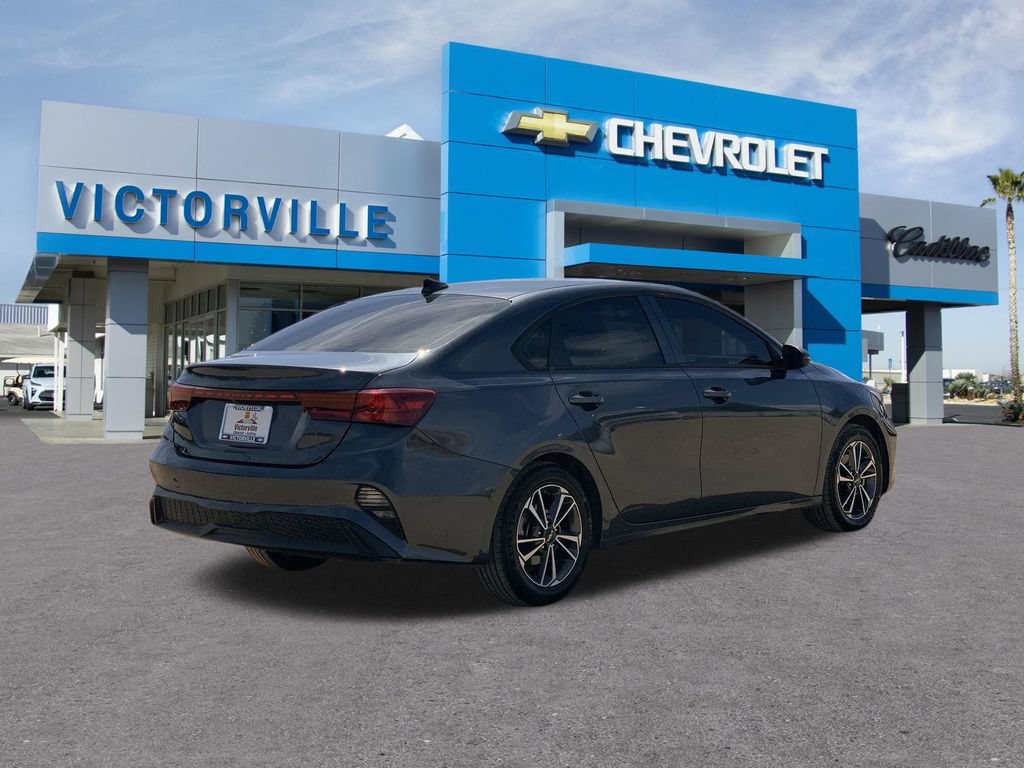 Used 2023 Kia Forte LXS w/ LXS Technology Package FWD image 4