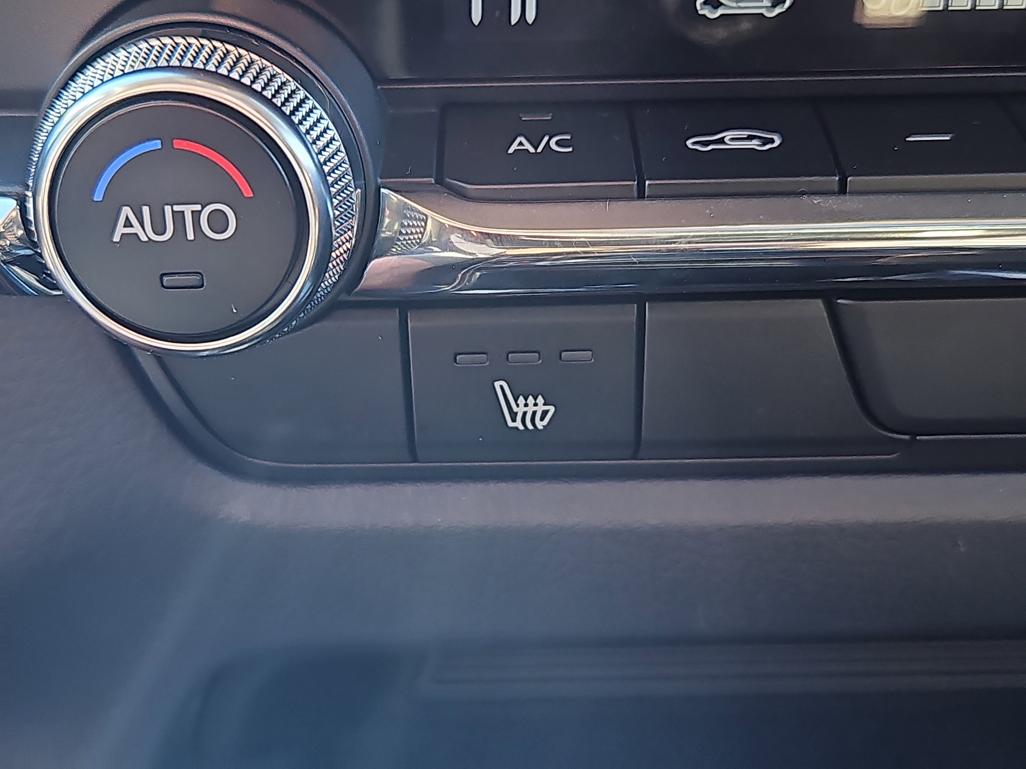 Certified 2025 MAZDA CX-30 AWD 2.5 S w/ Premium Package image 13