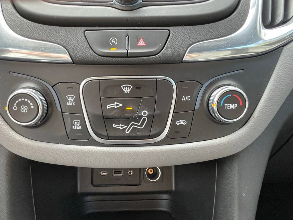 Used 2023 Chevrolet Equinox LS AWD/4WD image 33