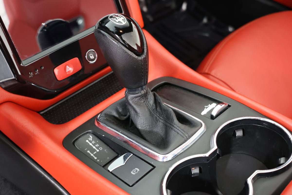 Used 2017 Maserati GranTurismo Convertible RWD image 6