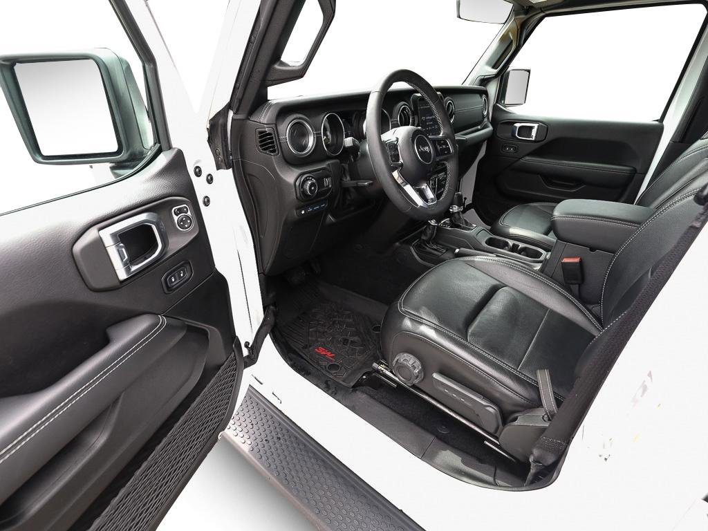 Used 2023 Jeep Wrangler Unlimited Sahara w/ Cold Weather Group AWD/4WD image 11