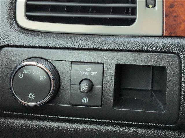 Used 2013 Chevrolet Suburban LTZ RWD image 18