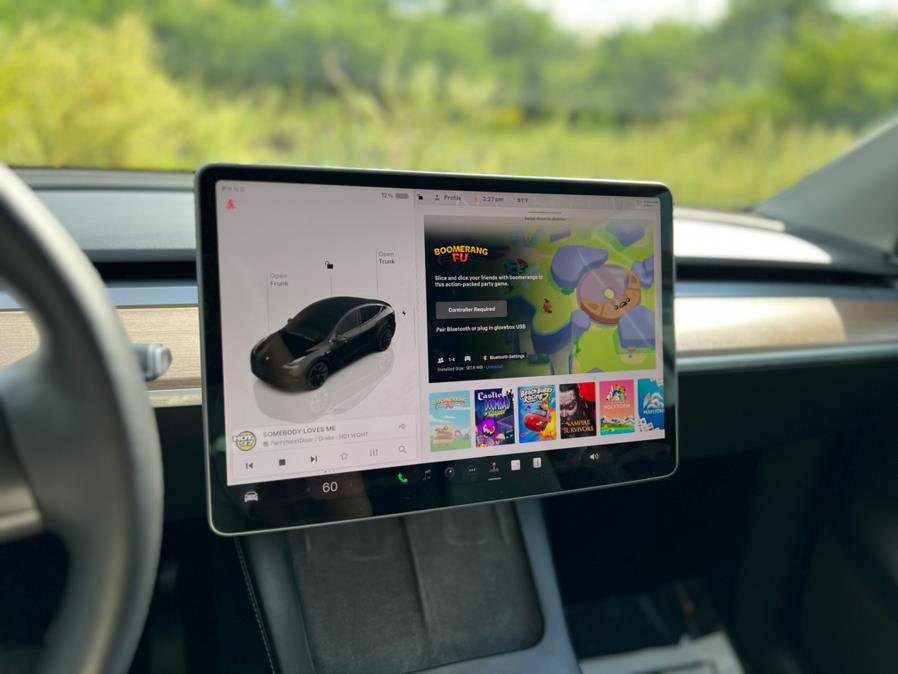 Used 2022 Tesla Model Y Long Range image 22