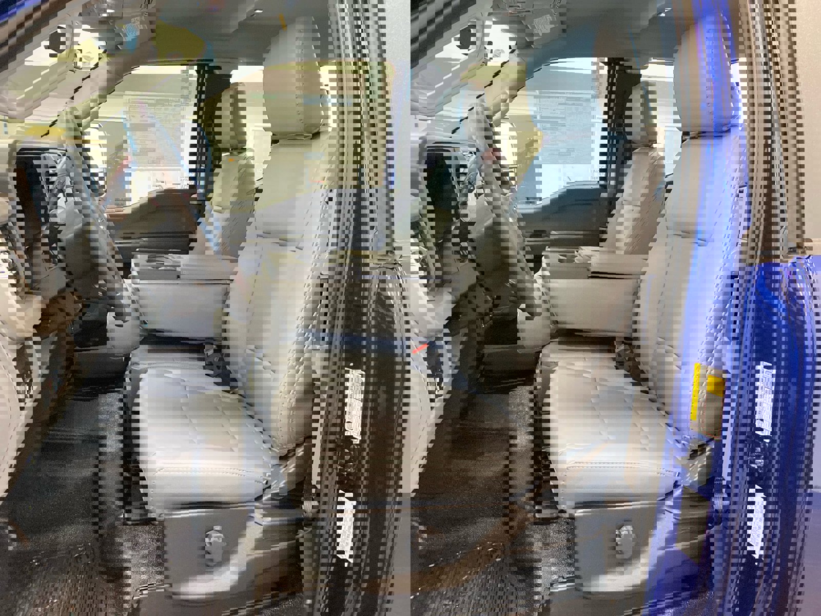 New 2026 Ford F250 XL w/ XL Chrome Package image 10