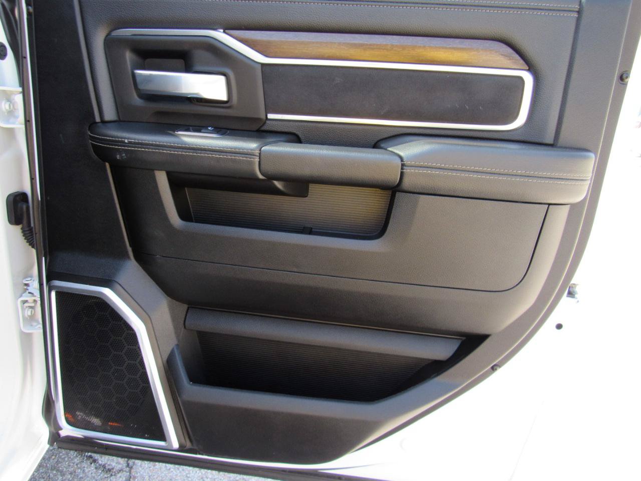 Used 2024 RAM 2500 Laramie w/ Safety Group AWD/4WD image 40