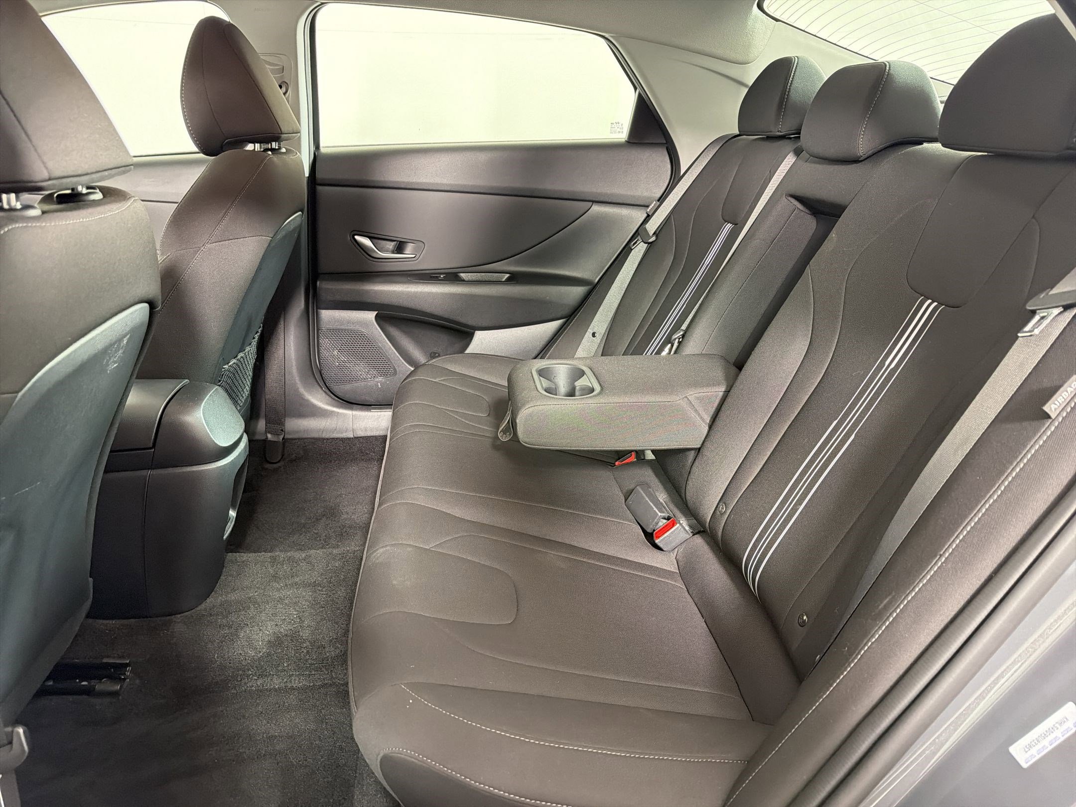 Used 2025 Hyundai Elantra SEL image 14