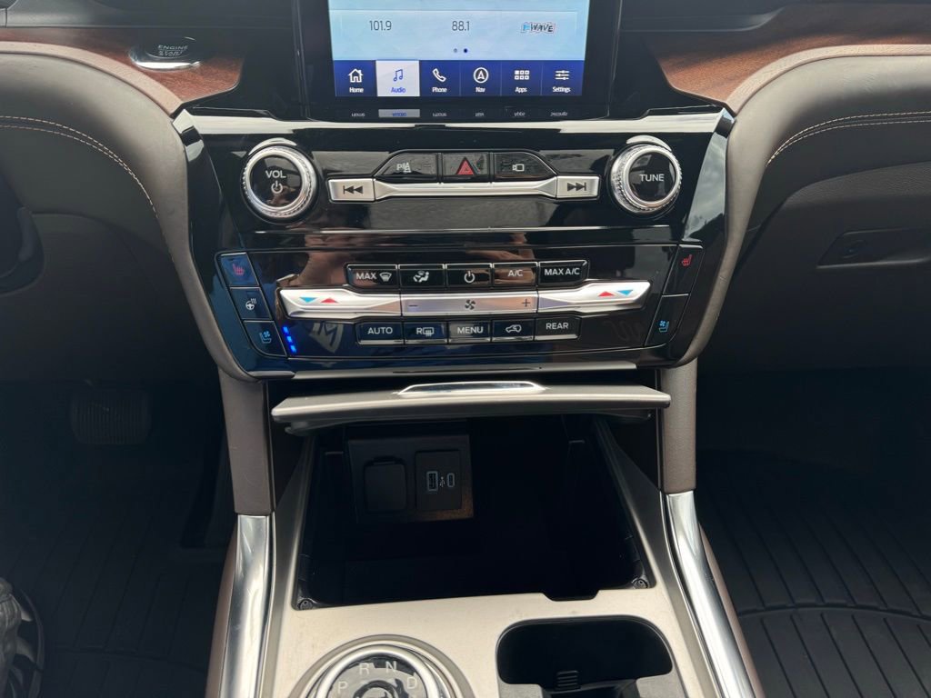 Used 2023 Ford Explorer King Ranch w/ Technology Package image 26