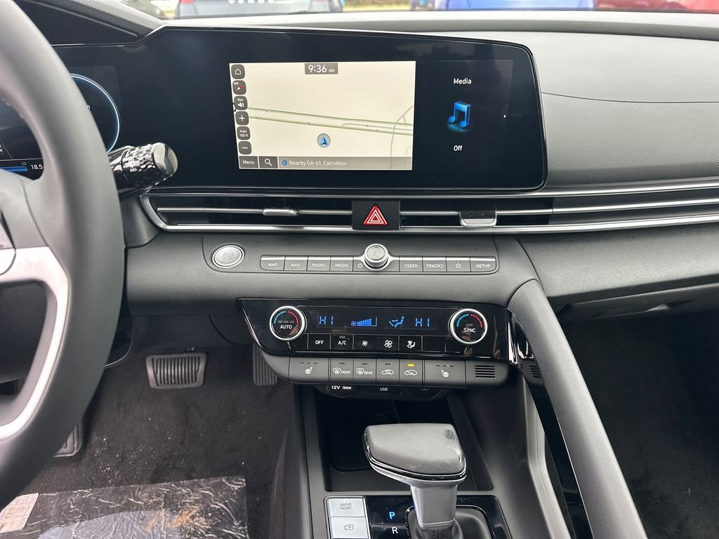 New 2025 Hyundai Elantra SEL image 30